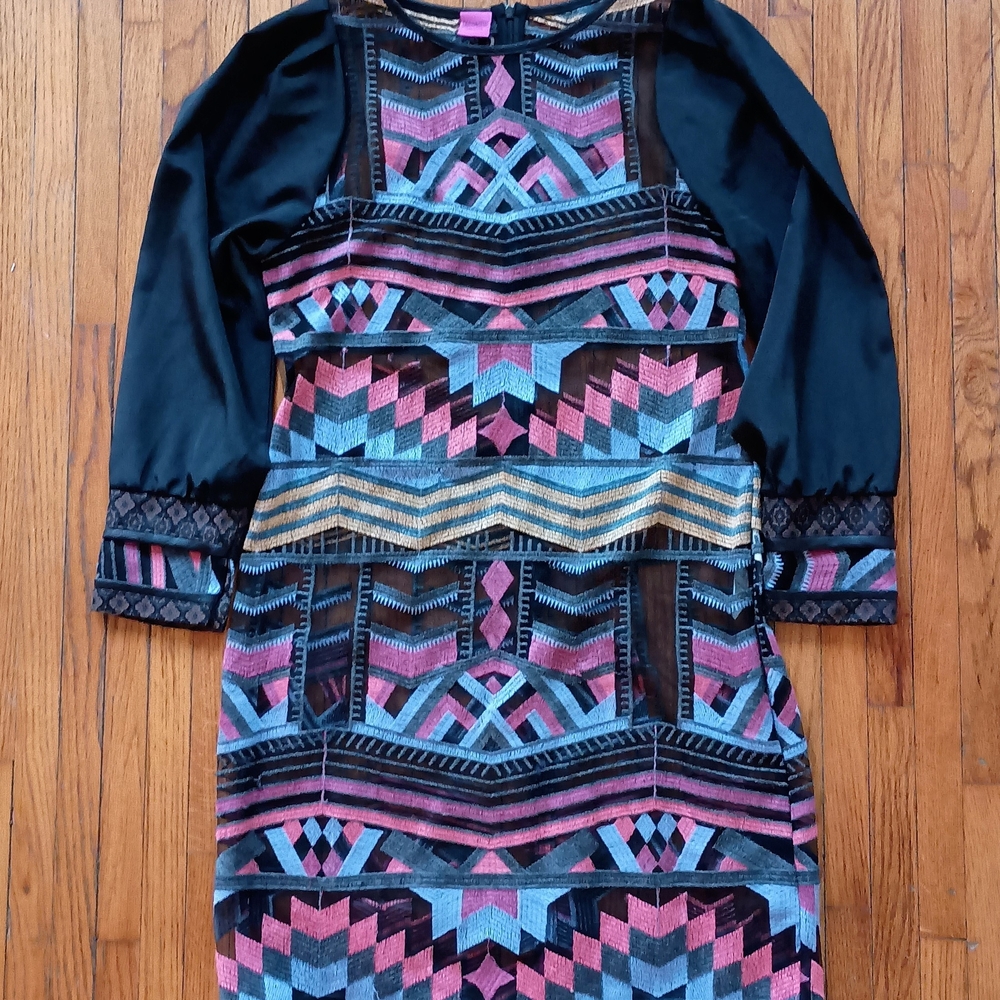 Save The Queen Geometric Patterned Dress with Black Sleeves